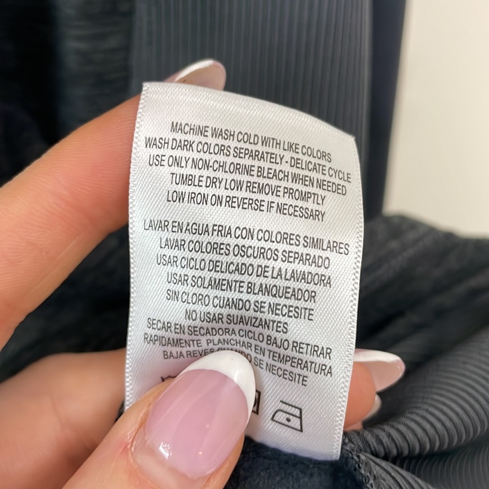 Layer8 Active Sweater - image 6